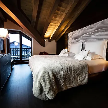 隆琦林荫道酒店 Val-dʼIsère