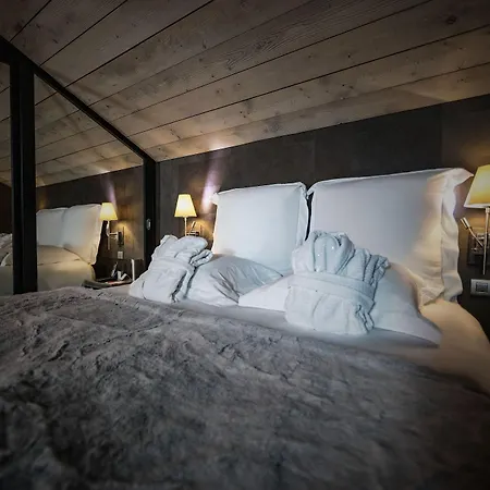 Avenue & Hotel Val-d'Isere