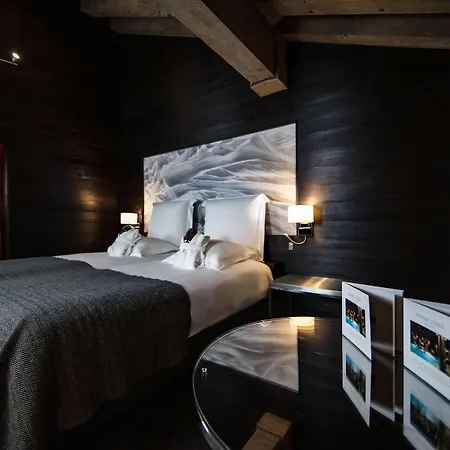 Avenue & Hotel Val-d'Isere