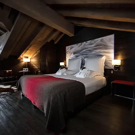 Avenue & Val-d'Isere