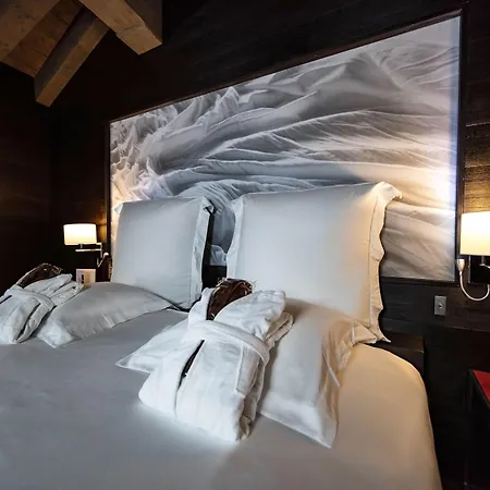 Avenue & Hotel Val-d'Isere