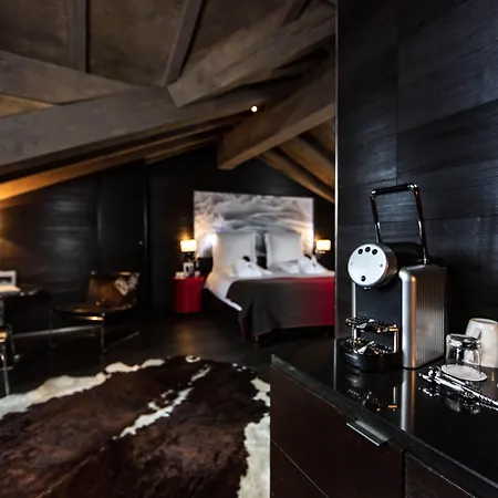 Avenue & Val-d'Isere