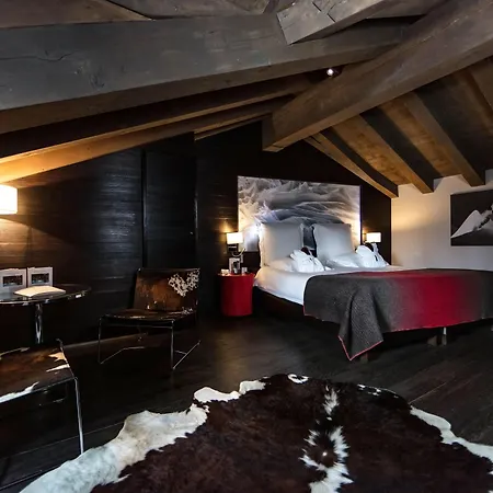 Hotel Avenue & 4*