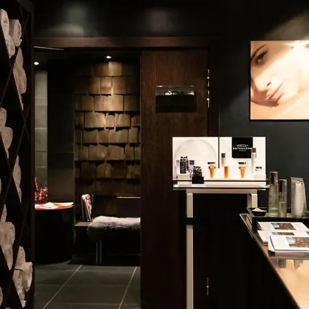 Avenue & Hotel 4*