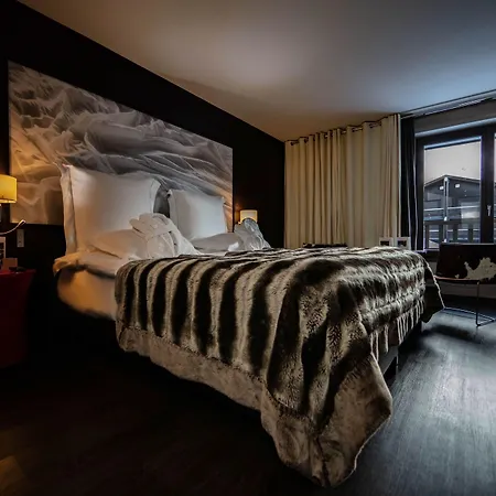 Avenue & 4* Val-dʼIsère