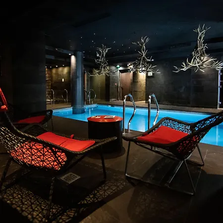 Avenue & 4* Val-dʼIsère