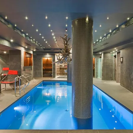 Avenue & Hotel 4*